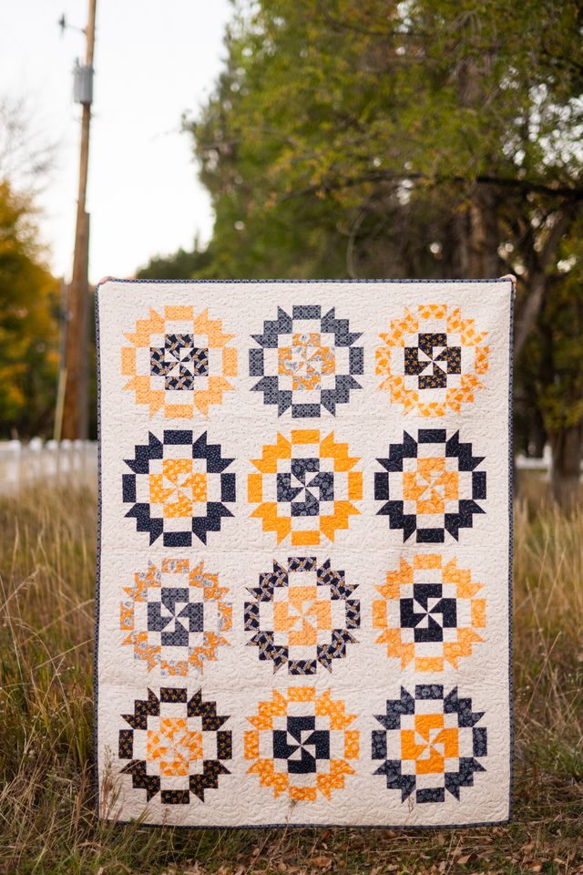 Cheddar at Twilight Peppermint Bark Quilt Boxed Kit