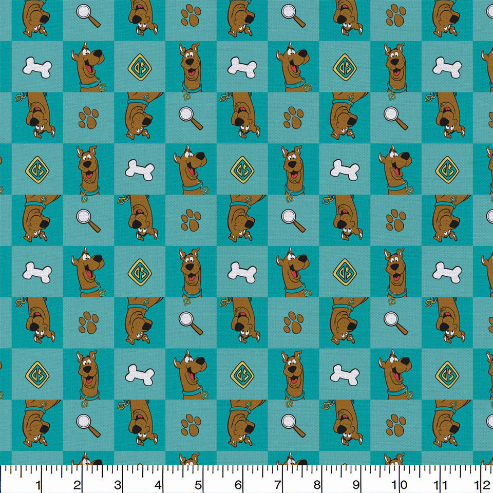 (Craft Fabric Precut) Scooby-Doo Squares Fat Quarter
