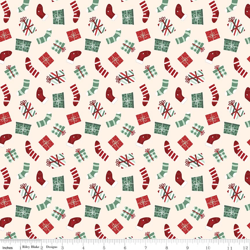 Evergreen Wishes Stockings & Gifts Cream