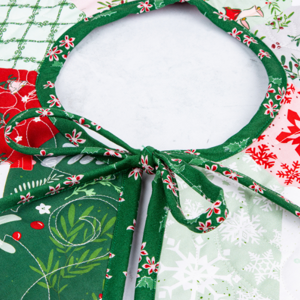 Mistletoe & Holly Tree Skirt & Pot Holder Panel