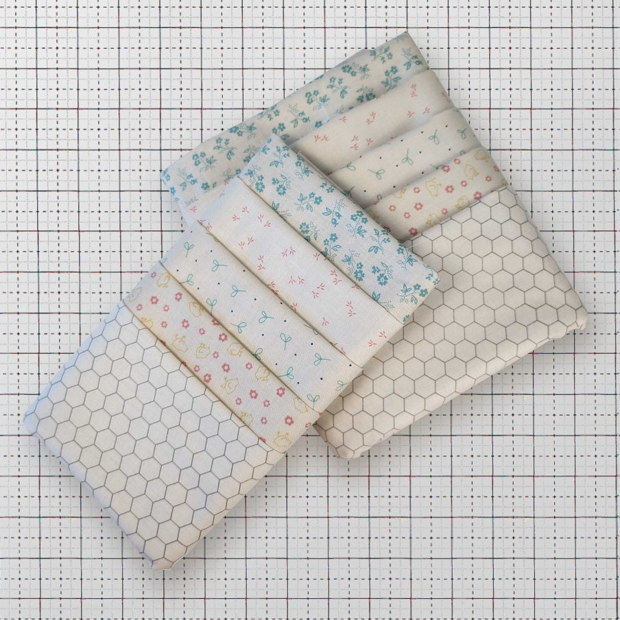 Lori Holt Farmer's Daughter 5-Piece Neutral Bundle