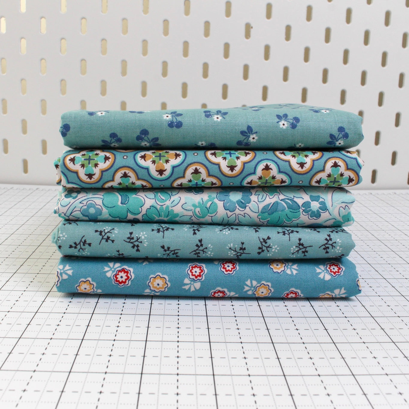 Lori Holt Color Bundle - Blue