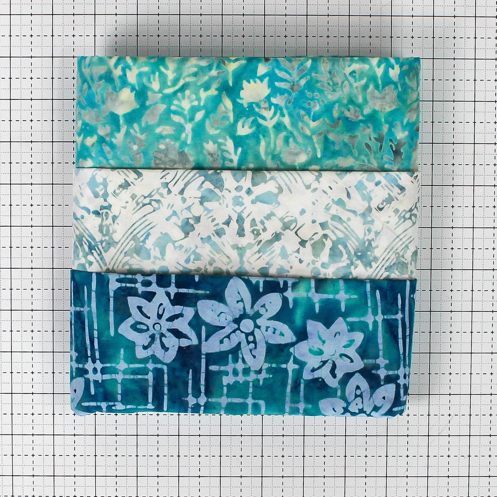 3-Yard Quilt Batik Bundle - Seafoam Splash