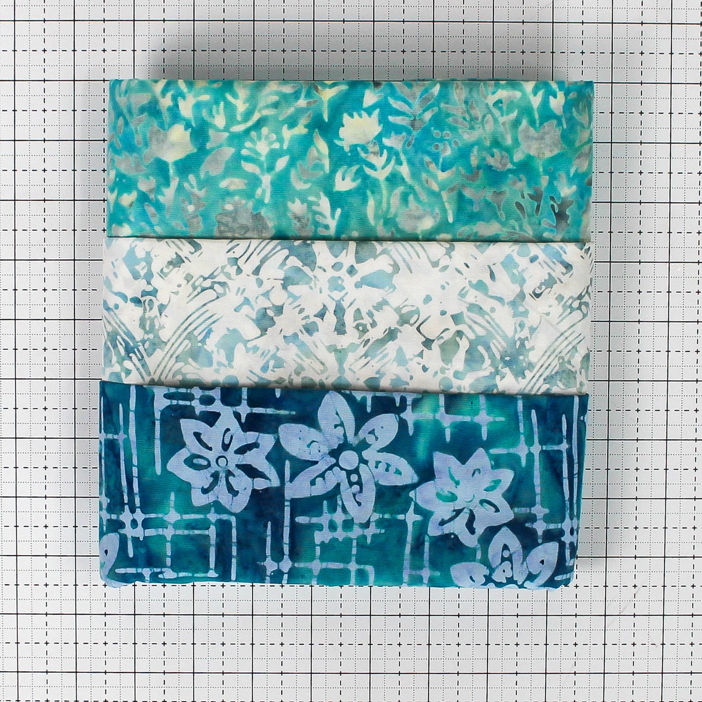 3-Yard Quilt Batik Bundle - Seafoam Splash