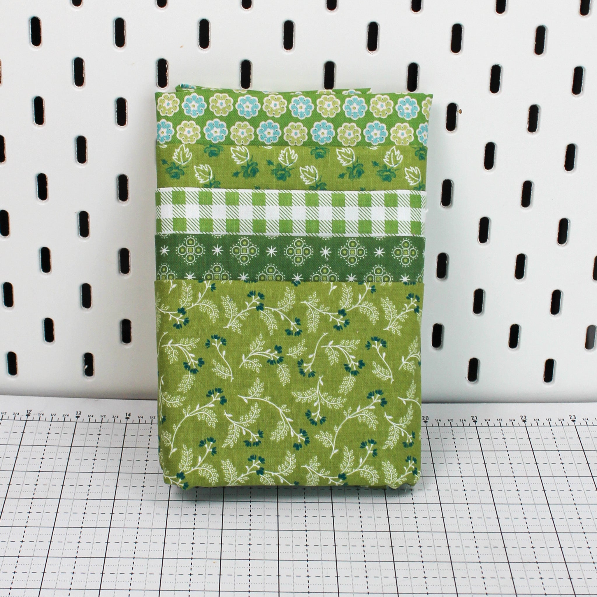 Lori Holt Color Bundle - Green