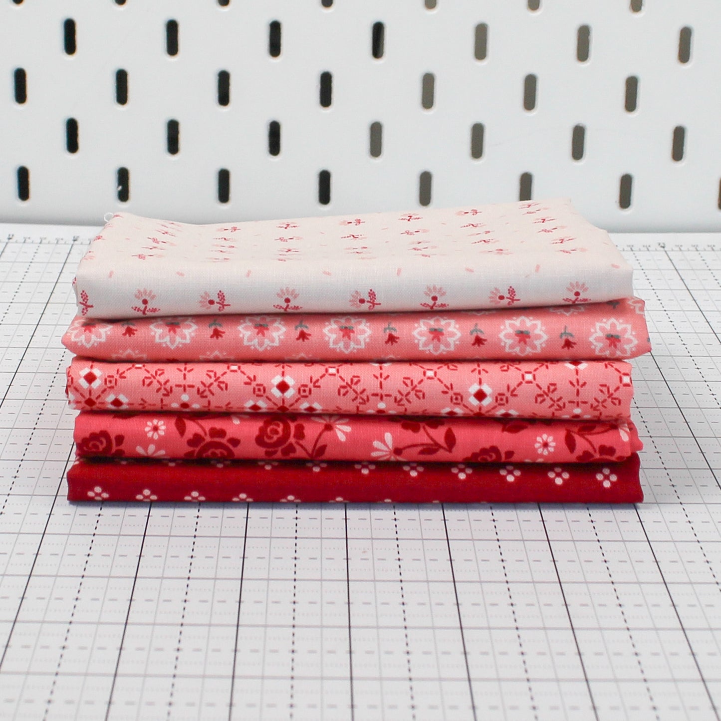 Lori Holt 5-Piece Berry Bundle
